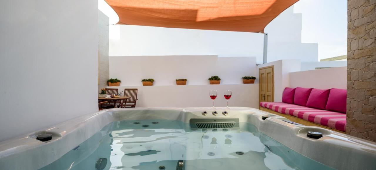 Apartmán Heart Of Oia - Private House With Jacuzzi Exteriér fotografie